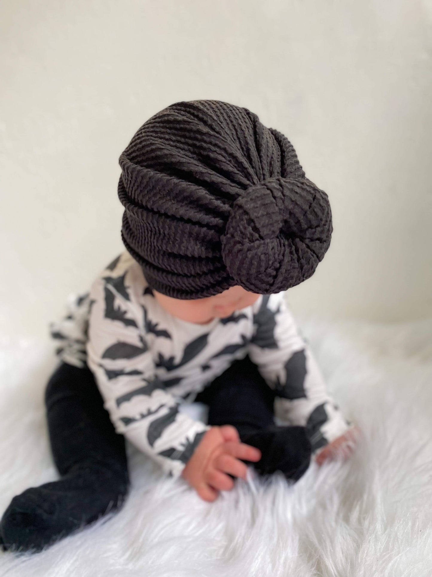 Black Wavy Rib Knit Turban